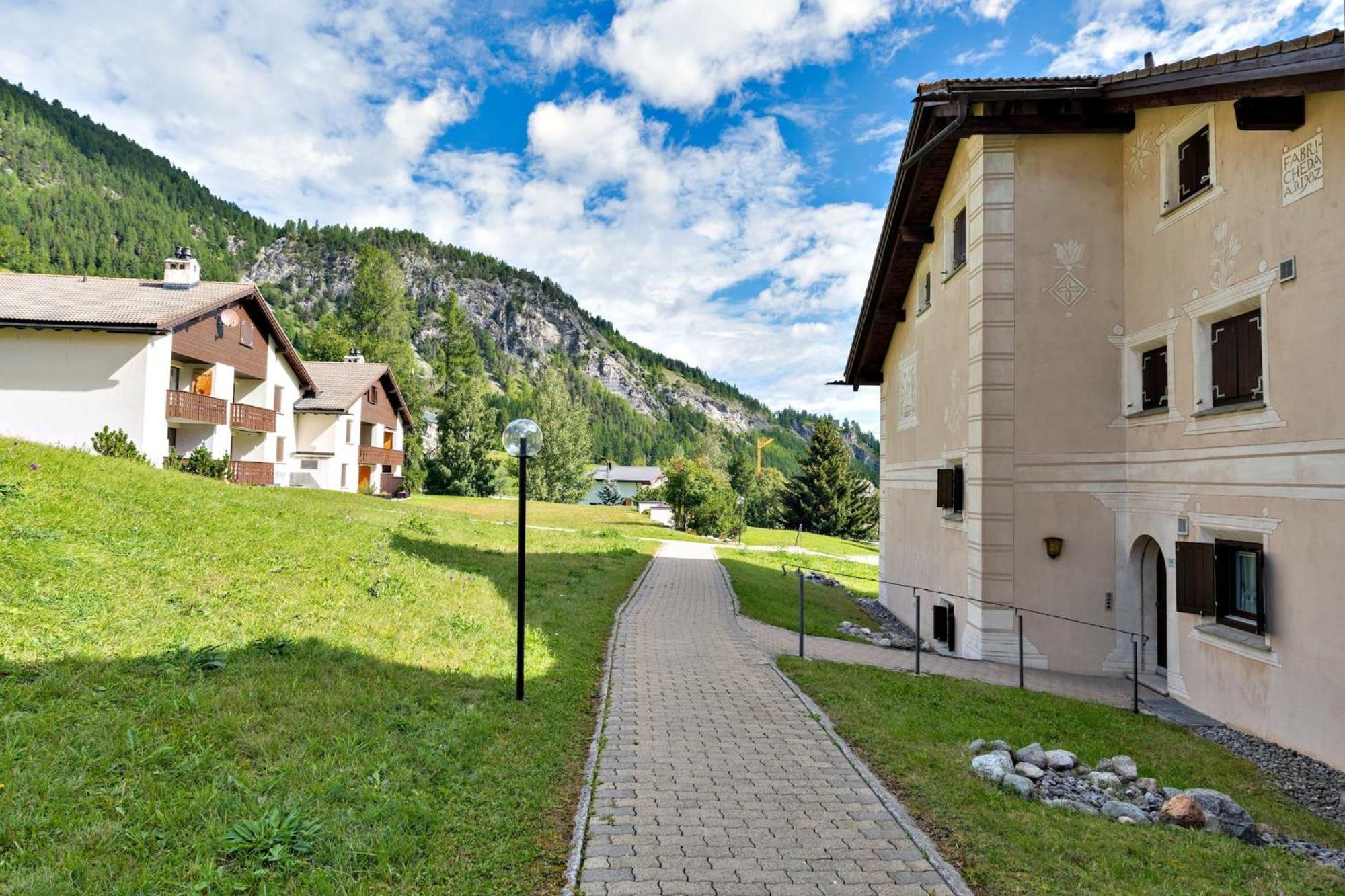 Chesa Panorama B - La Punt Apartment Екстериор снимка